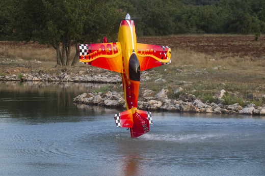 Pilots, planes and installations