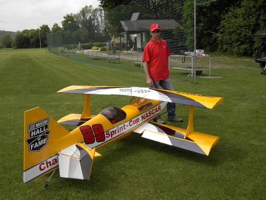 Pilots, planes and installations