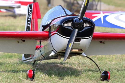 Pilots, planes and installations