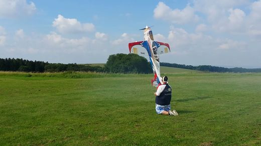 Pilots, planes and installations